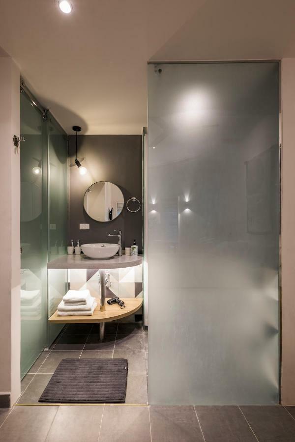 Circadian Japanese Studios In Downtown Ho Či Minovo Město Exteriér fotografie