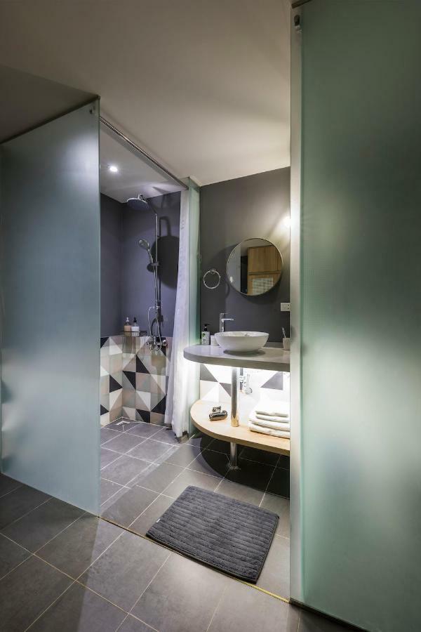 Circadian Japanese Studios In Downtown Ho Či Minovo Město Exteriér fotografie